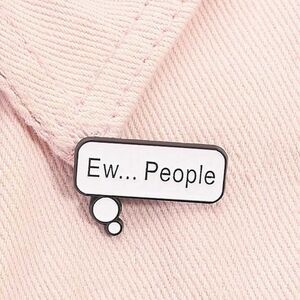 NEW‼️Ew People Enamel Pin